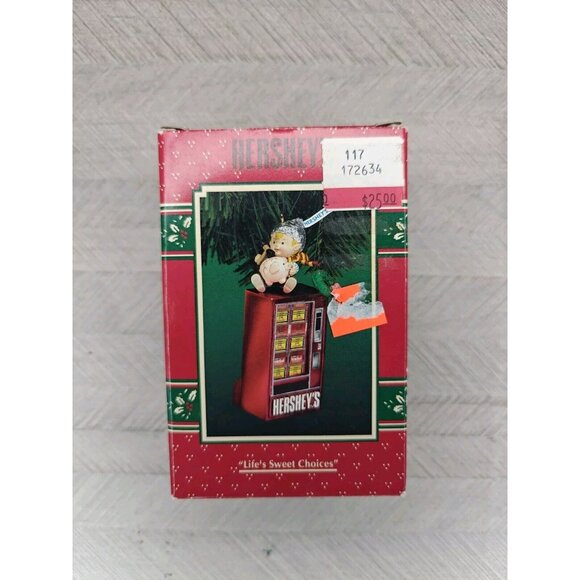 Vtg Hershey's Chocolate Ornament Vending Machine Elf 1996 Enesco - Picture 6 of 6